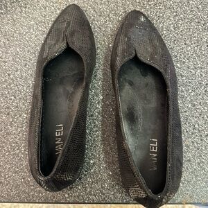 Vaneli flats size 7m.